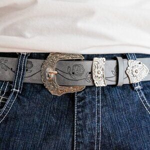 y2k style gray american western floral engraved belt